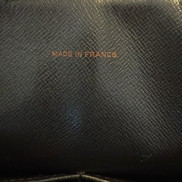 Authentic Louis Vuitton Epi briefcase - Picture 5 of 11